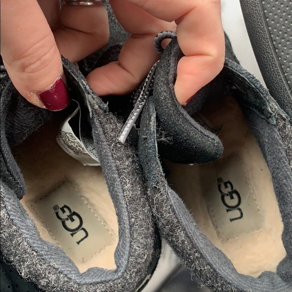 Ugg boys boots - Picture 5 of 5